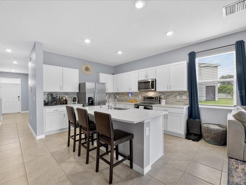 416 MANGROVE SHADE CIR, APOLLO BEACH, FL, 33572