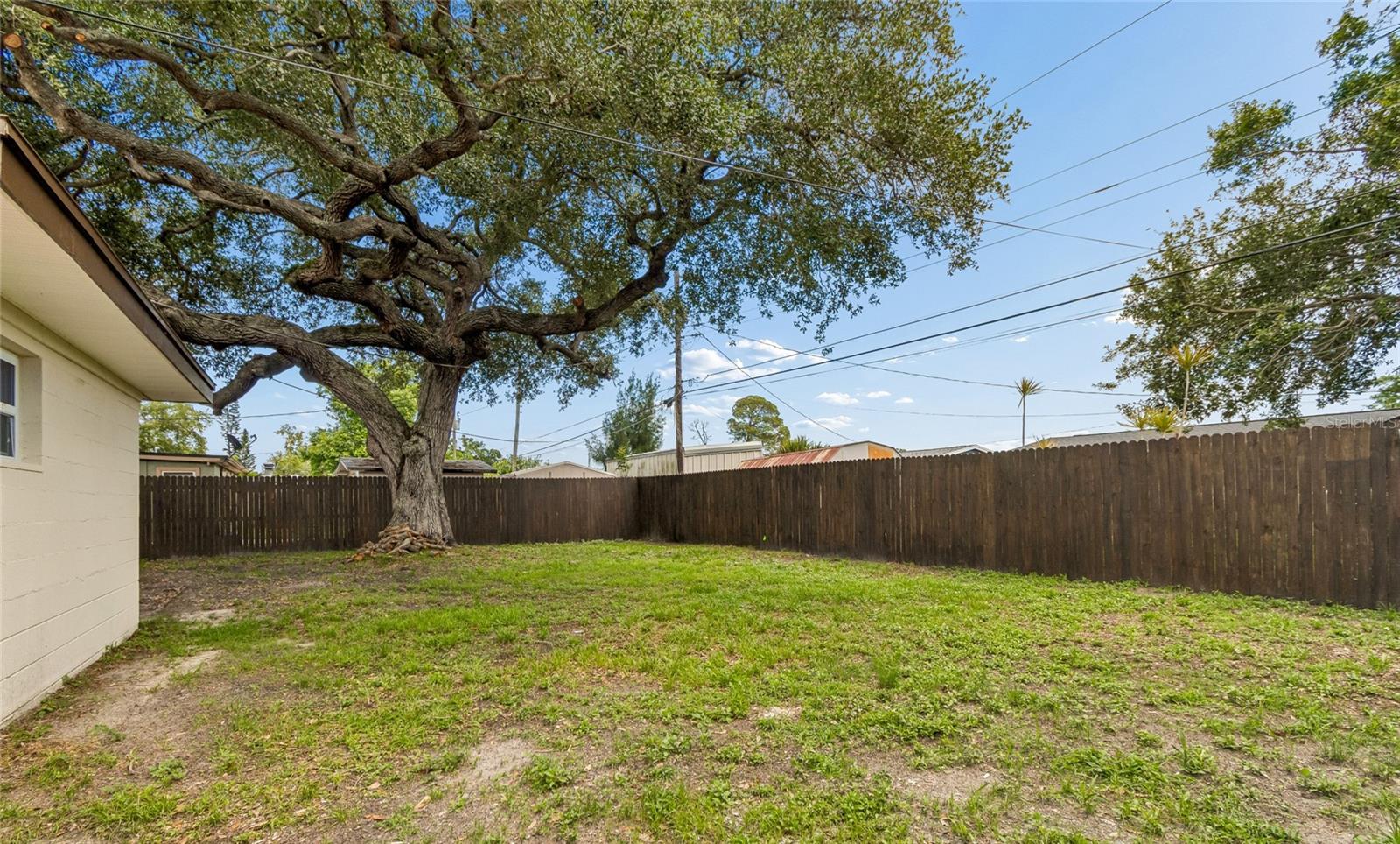 5700 65TH AVE N, PINELLAS PARK, FL, 33781