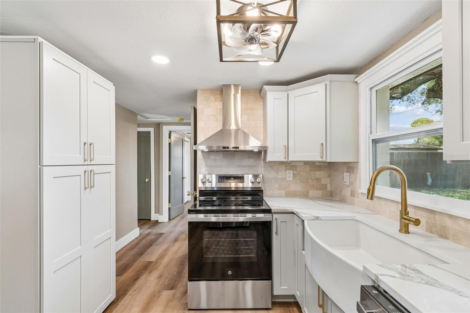 5700 65TH AVE N, PINELLAS PARK, FL, 33781