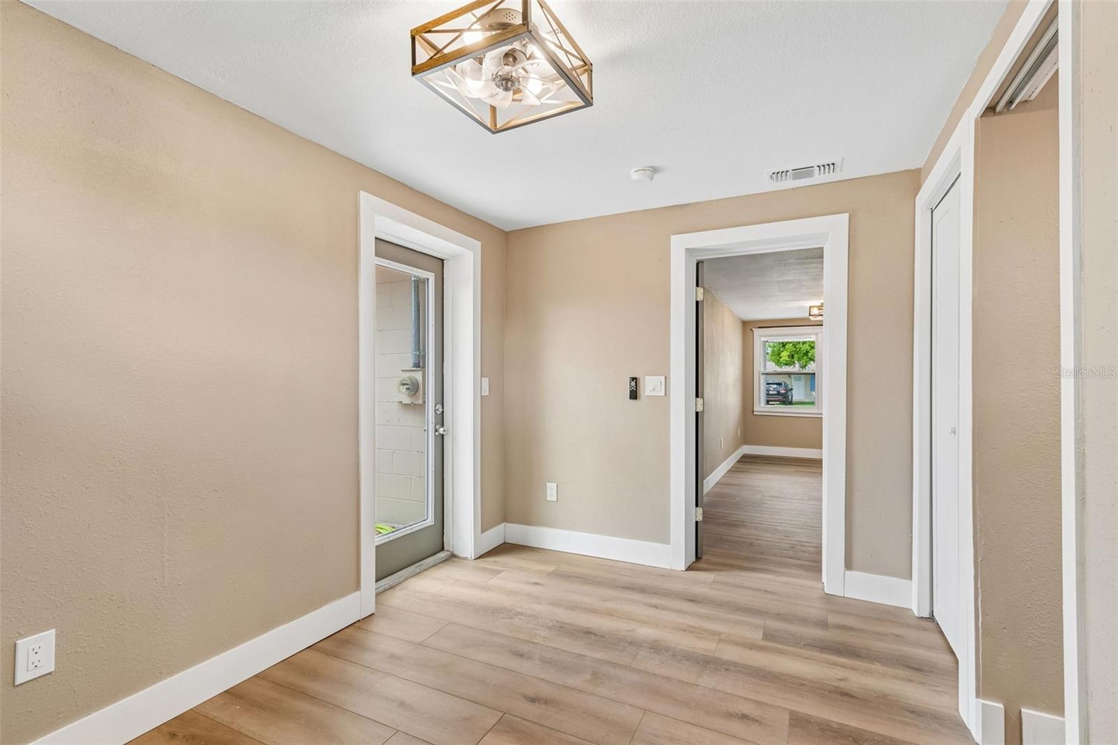 5700 65TH AVE N, PINELLAS PARK, FL, 33781