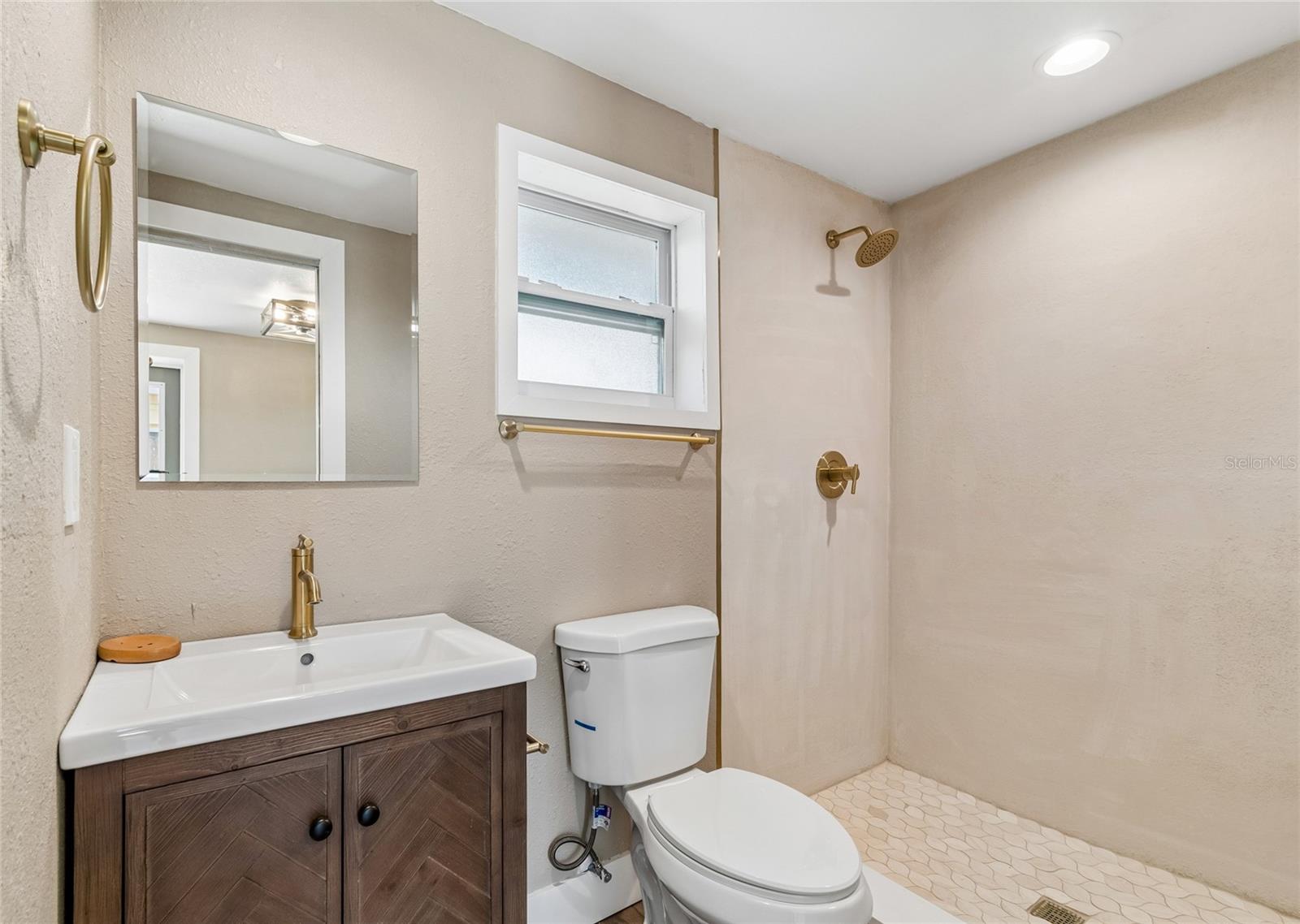 5700 65TH AVE N, PINELLAS PARK, FL, 33781