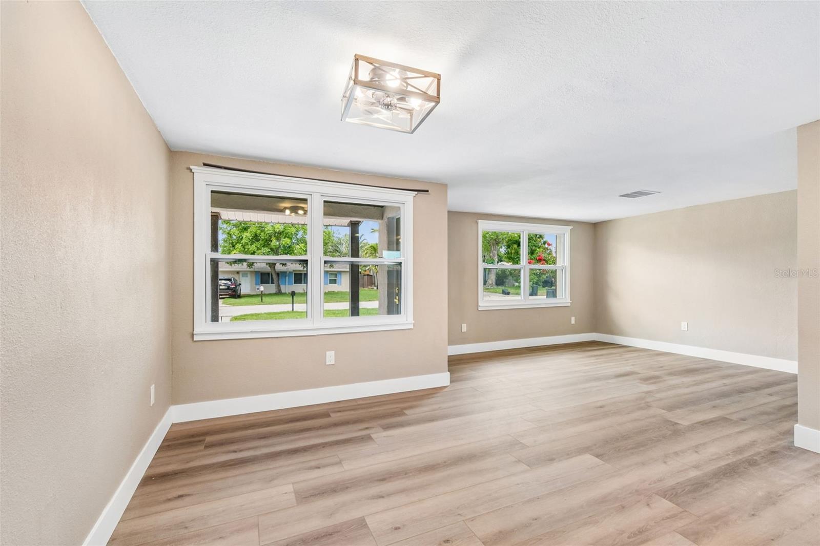 5700 65TH AVE N, PINELLAS PARK, FL, 33781