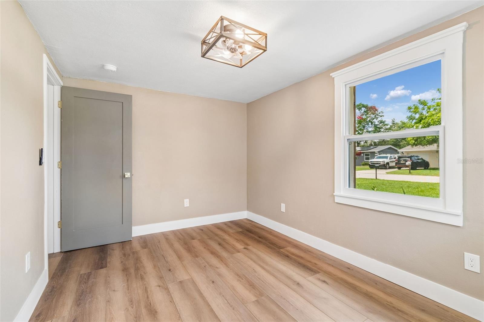 5700 65TH AVE N, PINELLAS PARK, FL, 33781
