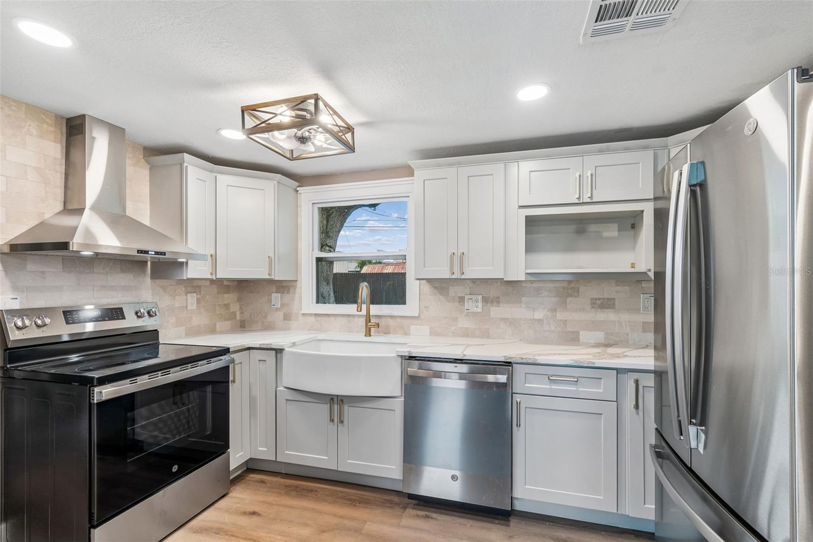 5700 65TH AVE N, PINELLAS PARK, FL, 33781