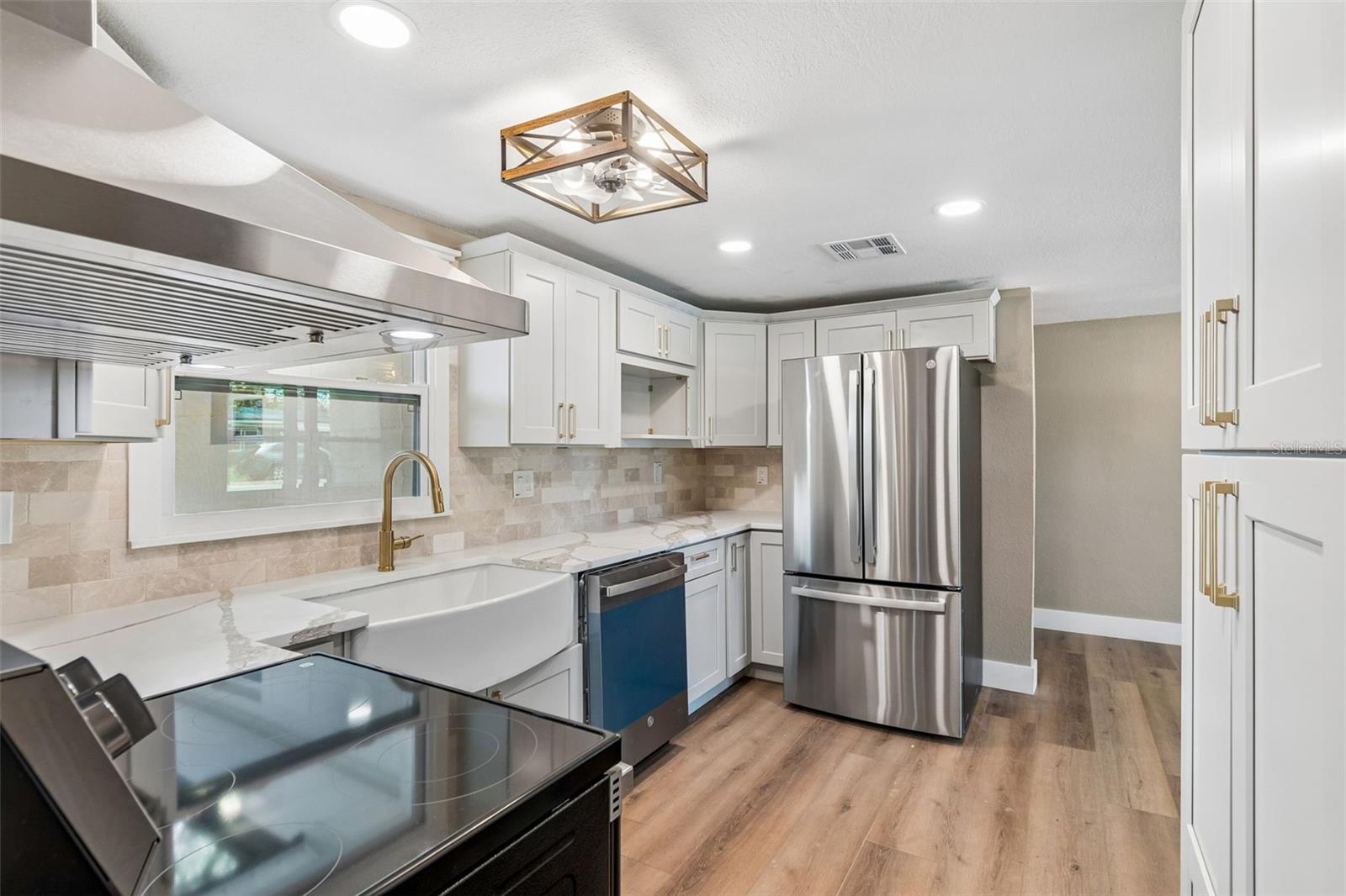 5700 65TH AVE N, PINELLAS PARK, FL, 33781