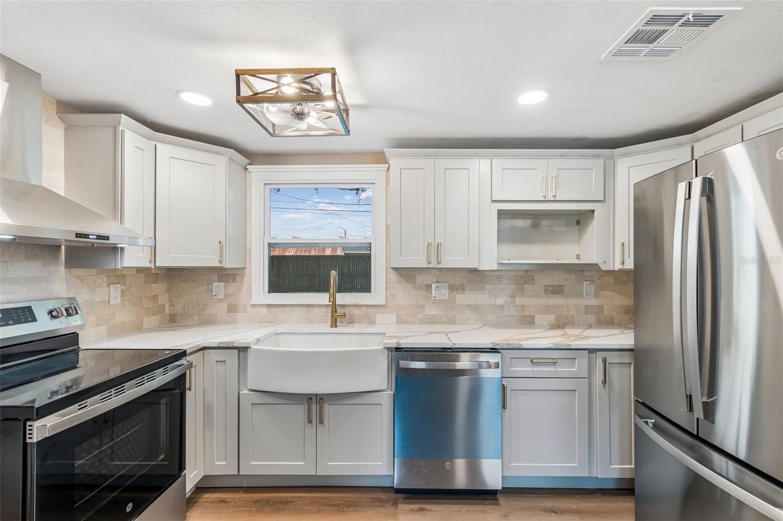 5700 65TH AVE N, PINELLAS PARK, FL, 33781
