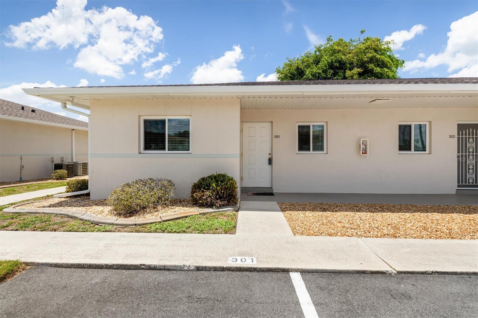 12538 SW KINGSWAY CIR #301, LAKE SUZY, FL, 34269