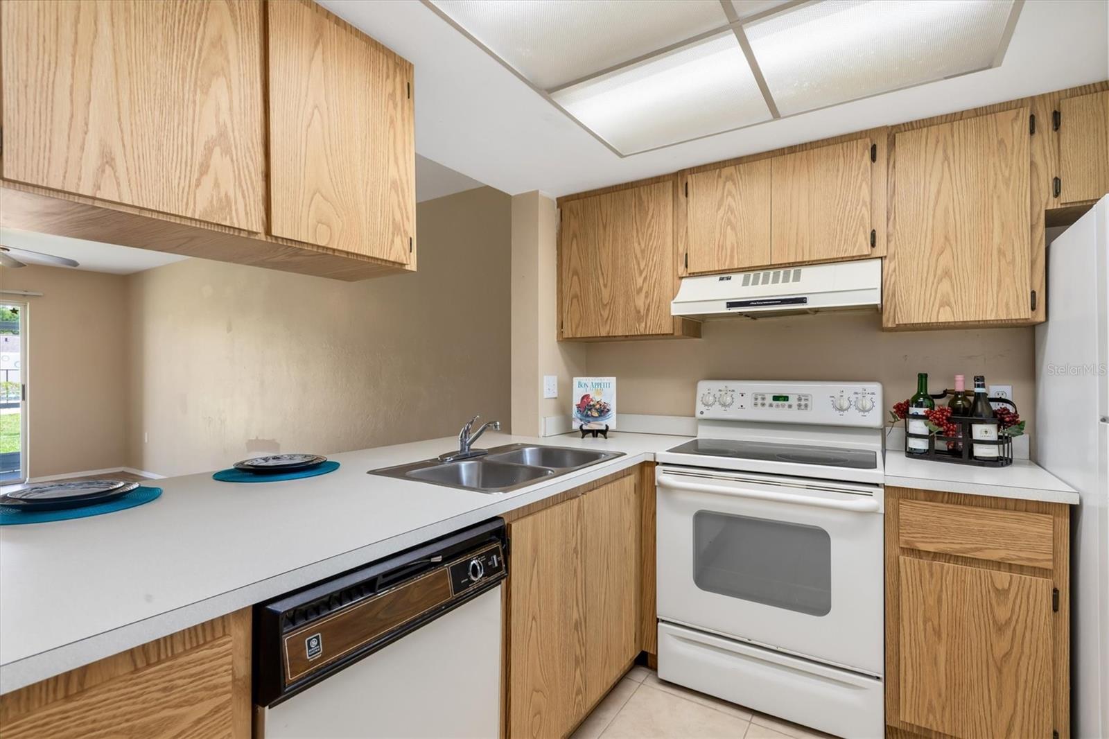 12538 SW KINGSWAY CIR #301, LAKE SUZY, FL, 34269