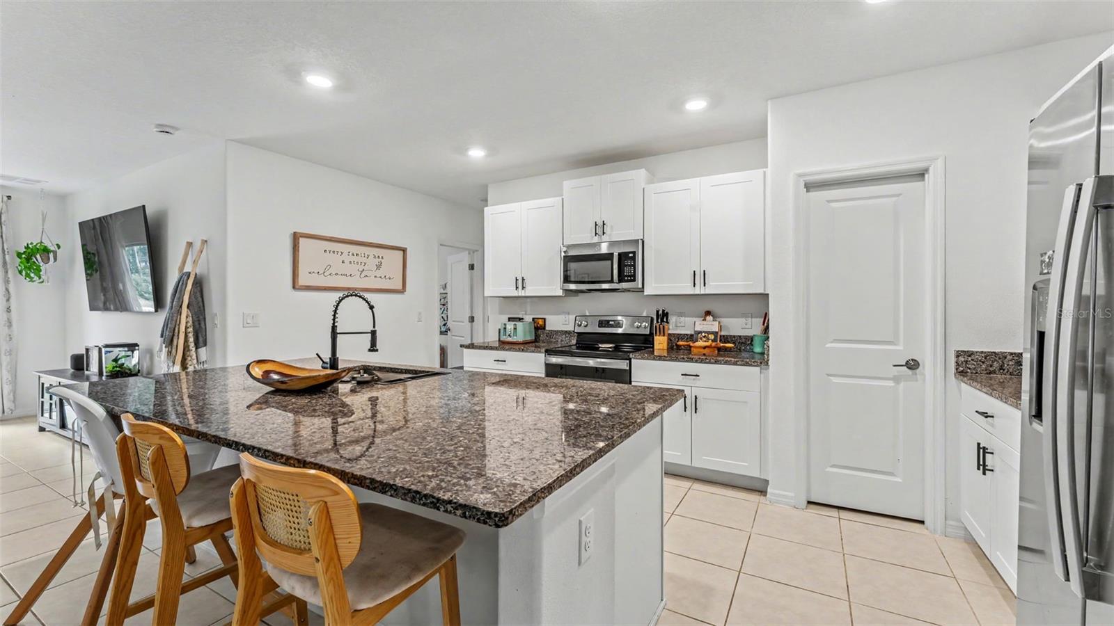 2063 OLD PASTURE LN, LAKELAND, FL, 33801