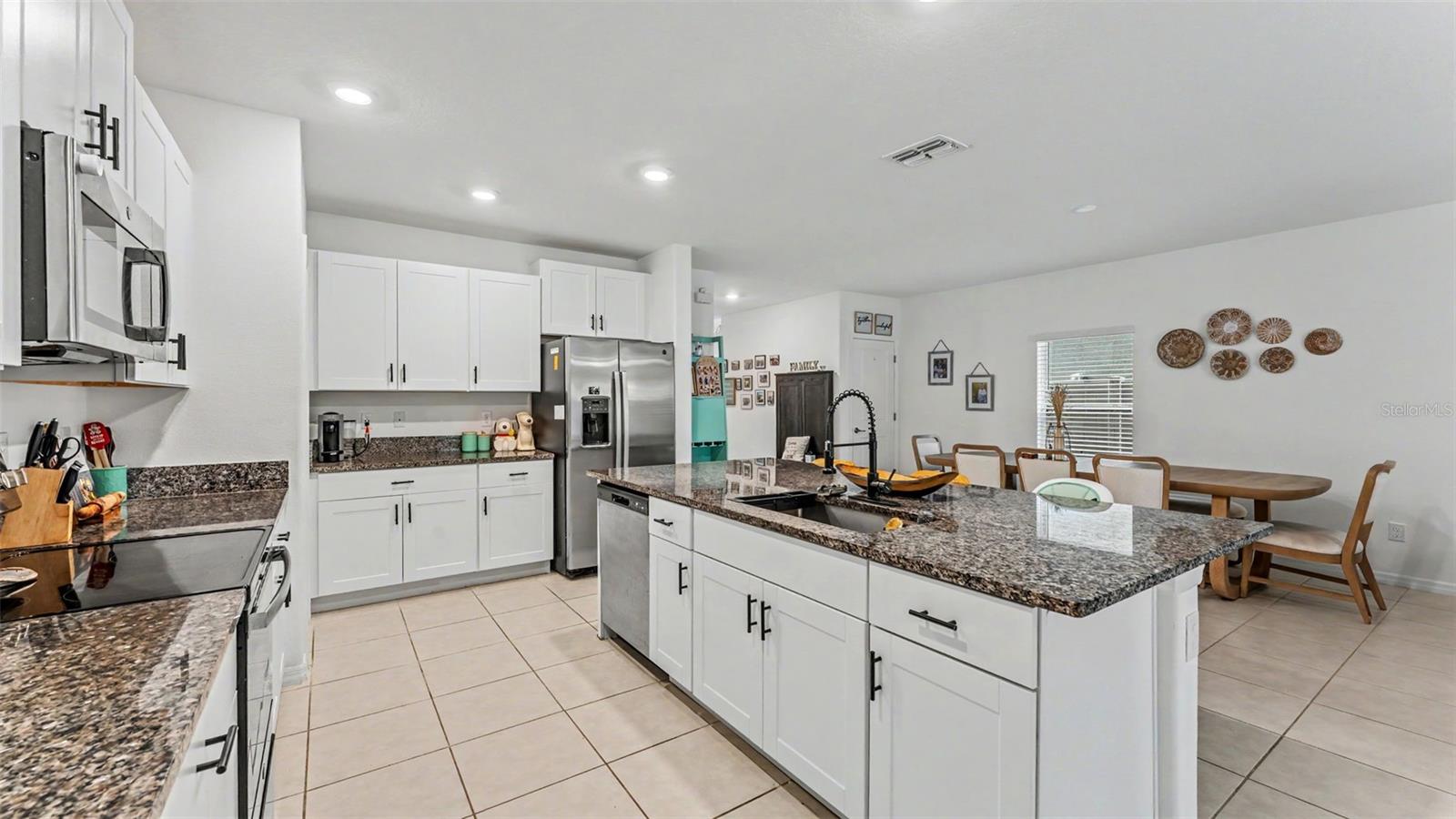 2063 OLD PASTURE LN, LAKELAND, FL, 33801