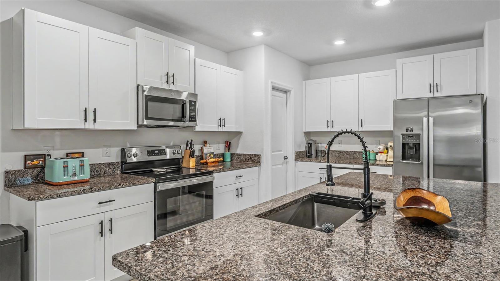 2063 OLD PASTURE LN, LAKELAND, FL, 33801
