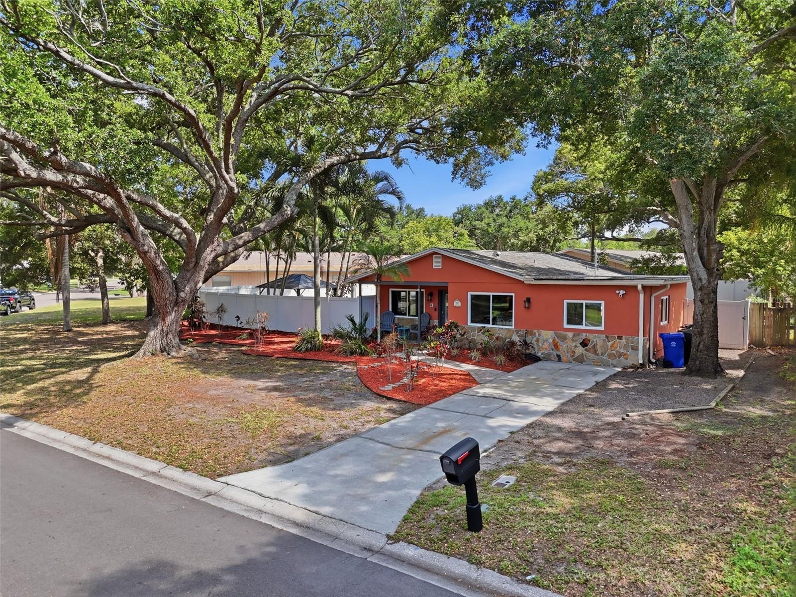 961 LEXINGTON DR, DUNEDIN, FL, 34698