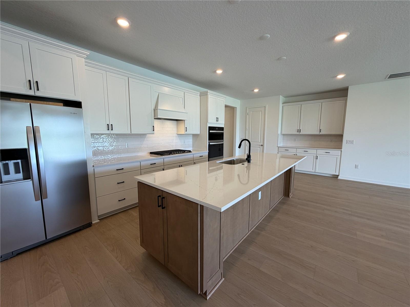 6888 GILLY SHADOW ST, WESLEY CHAPEL, FL, 33545