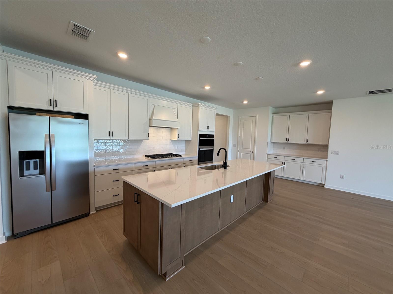 6888 GILLY SHADOW ST, WESLEY CHAPEL, FL, 33545