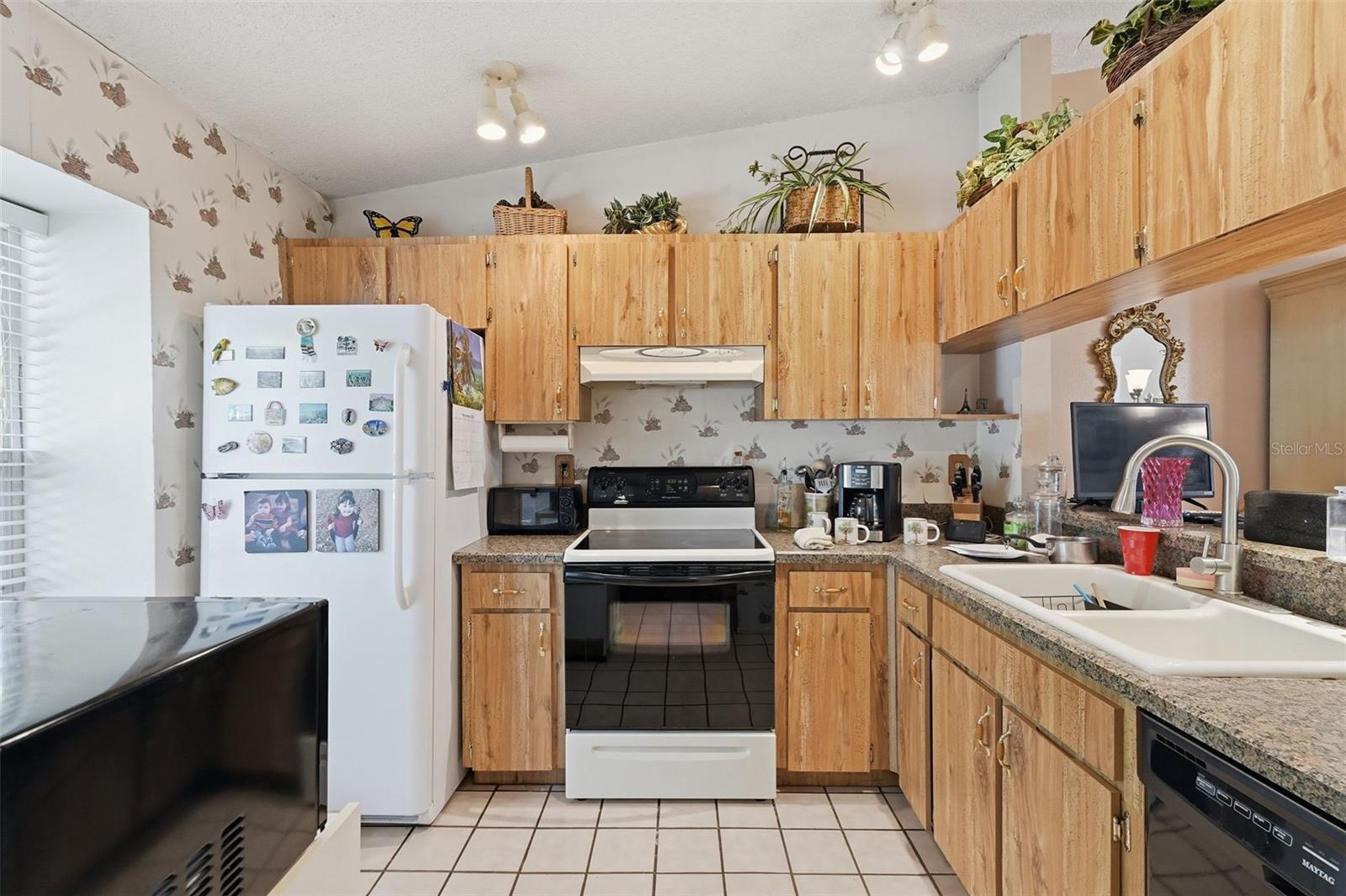 561 LAGUNA VISTA CT, LARGO, FL, 33771