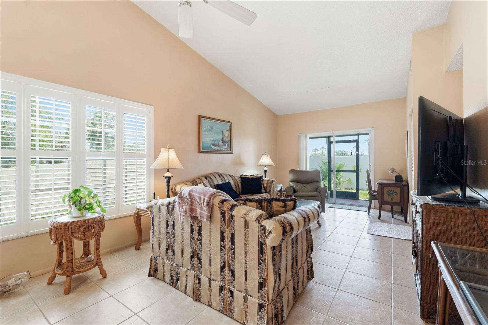 561 LAGUNA VISTA CT, LARGO, FL, 33771