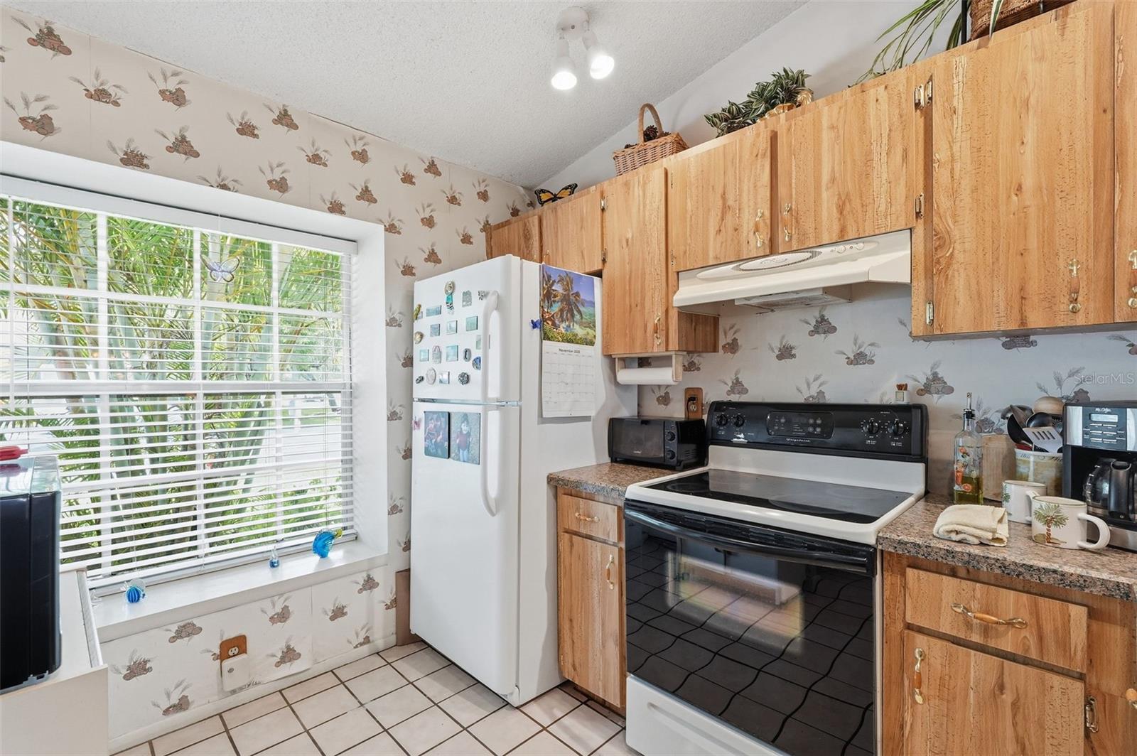 561 LAGUNA VISTA CT, LARGO, FL, 33771