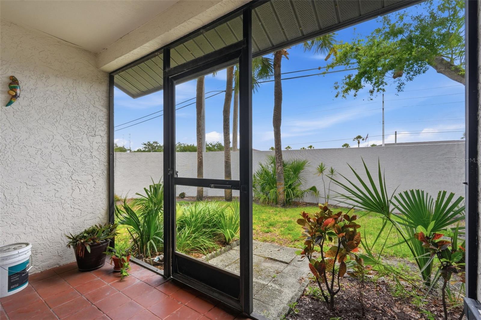 561 LAGUNA VISTA CT, LARGO, FL, 33771