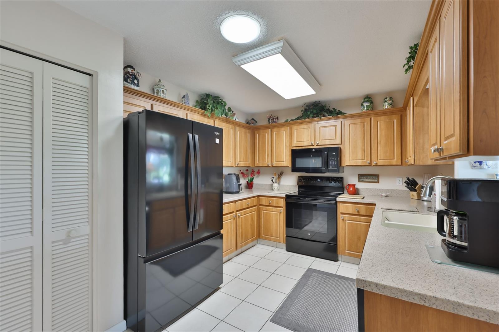 684 ALLEGHENY DR, SUN CITY CENTER, FL, 33573