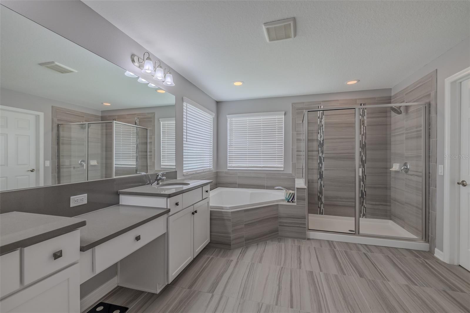 1686 CHERRY WALK RD, LUTZ, FL, 33558