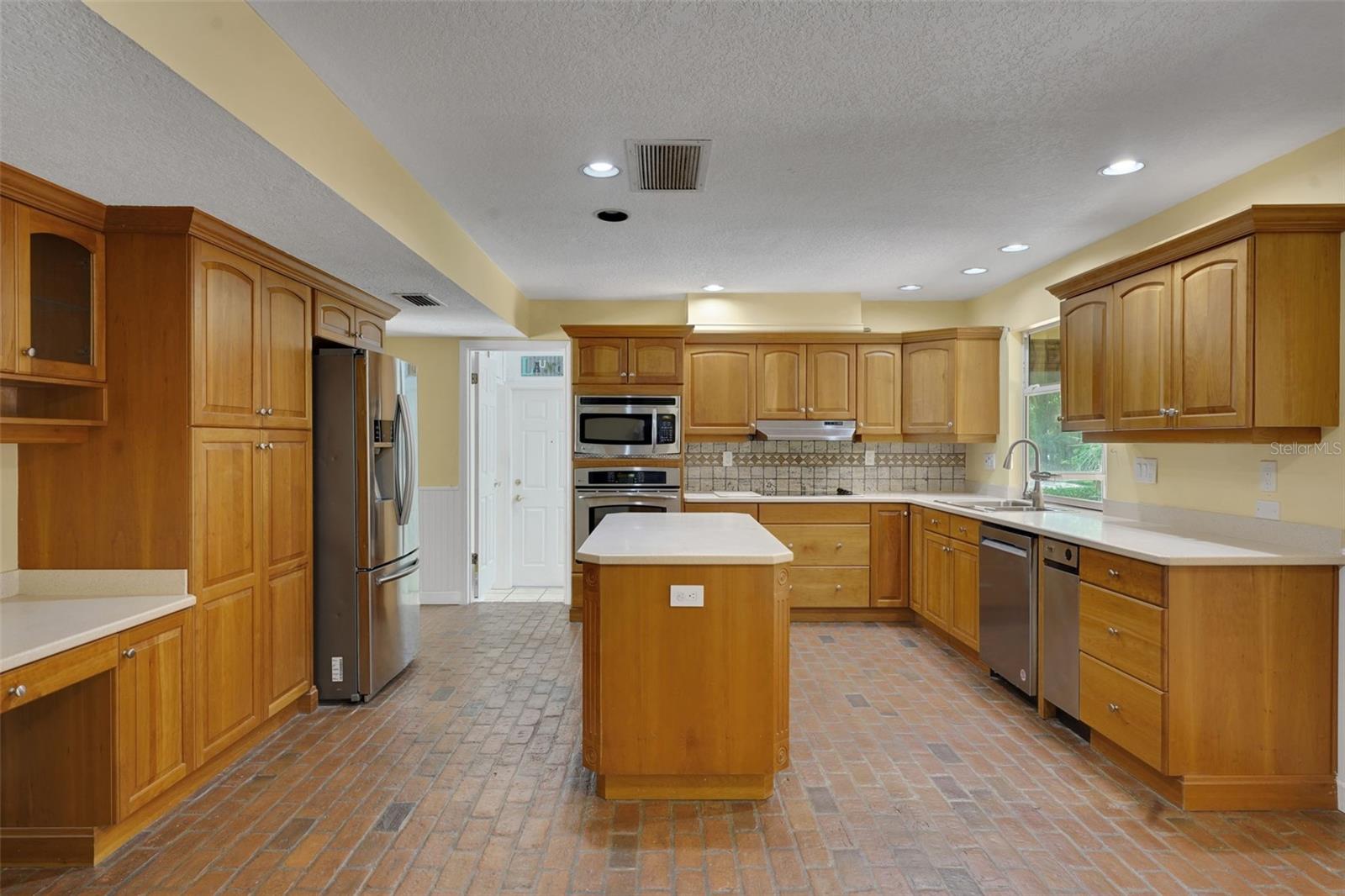 230 HUNTERS TRL, LONGWOOD, FL, 32779
