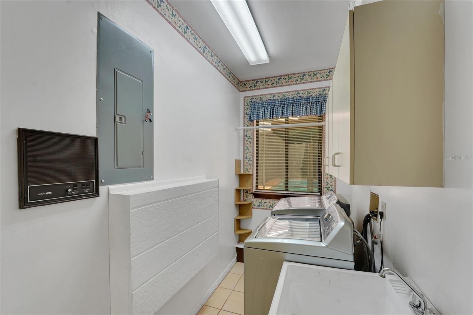 230 HUNTERS TRL, LONGWOOD, FL, 32779