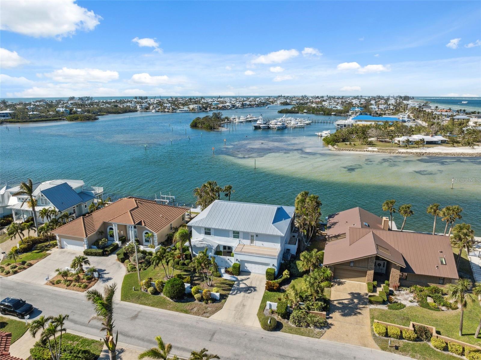 727 KEY ROYALE DR, HOLMES BEACH, FL, 34217
