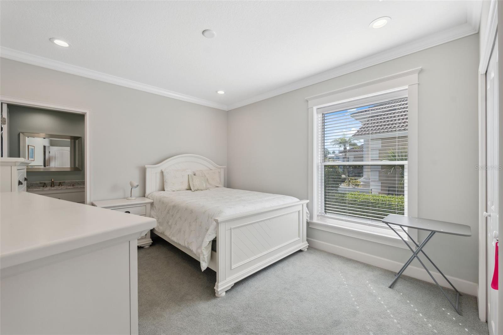 727 KEY ROYALE DR, HOLMES BEACH, FL, 34217