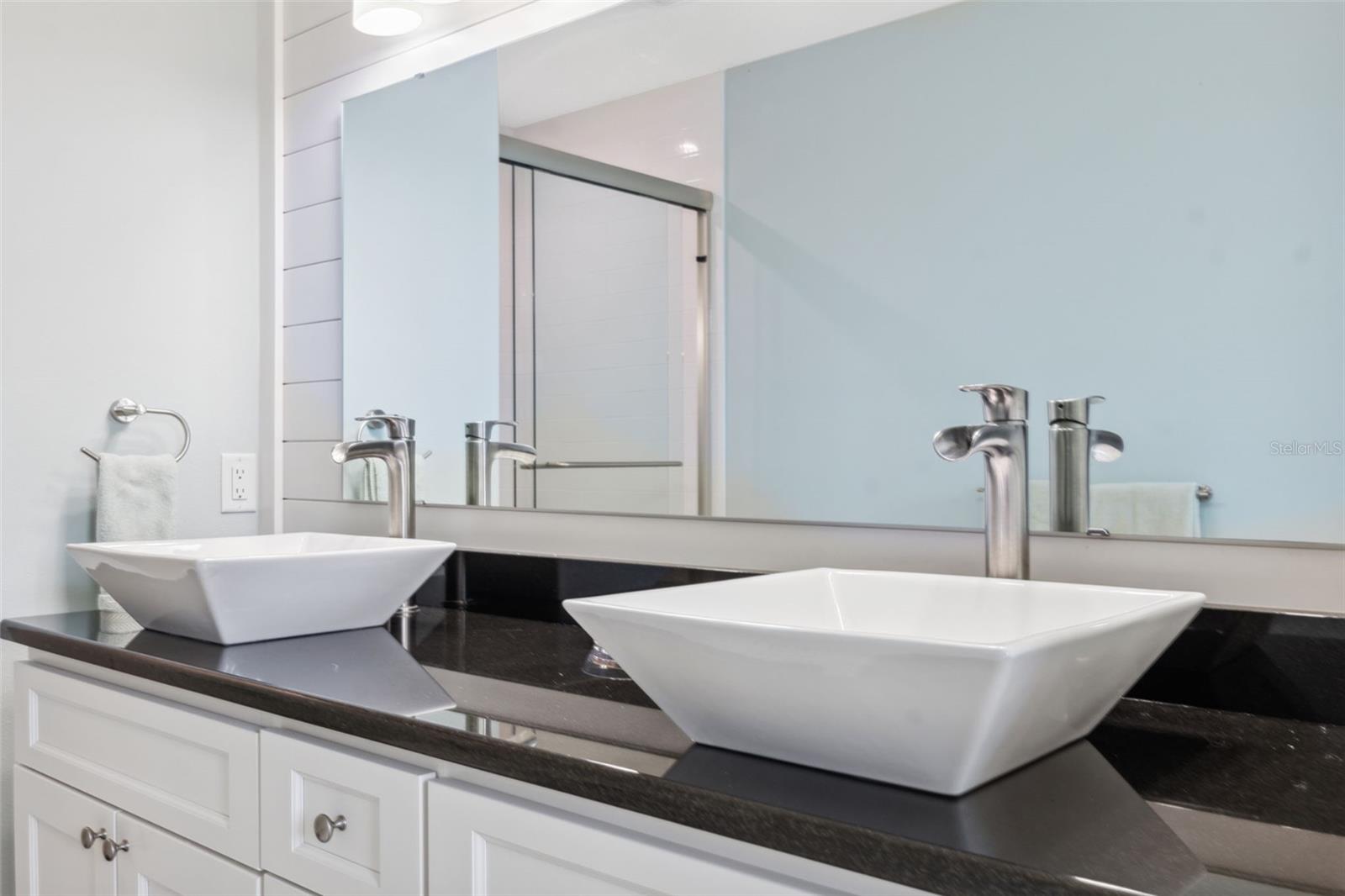 727 KEY ROYALE DR, HOLMES BEACH, FL, 34217