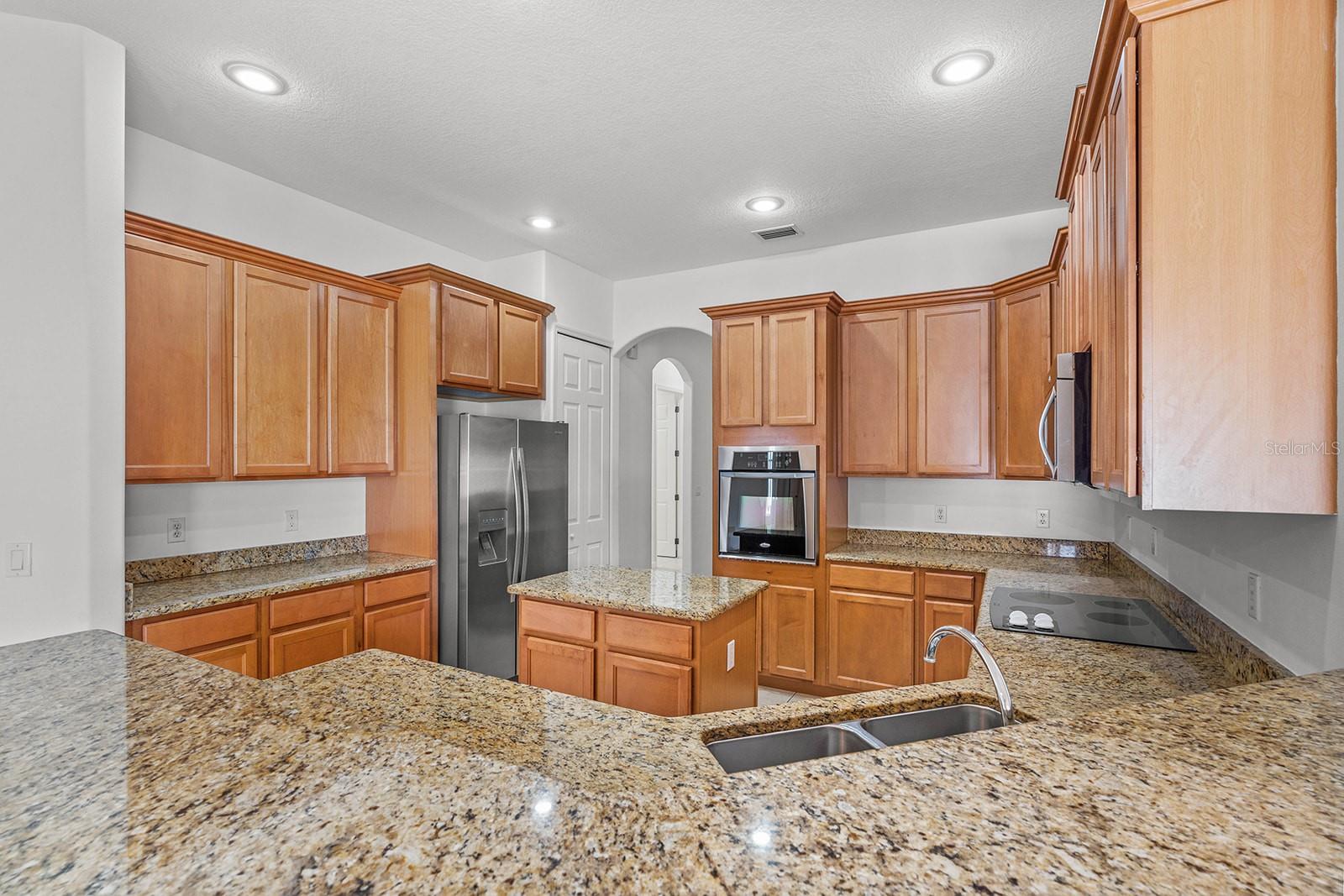 3877 SHOREVIEW DR, KISSIMMEE, FL, 34744