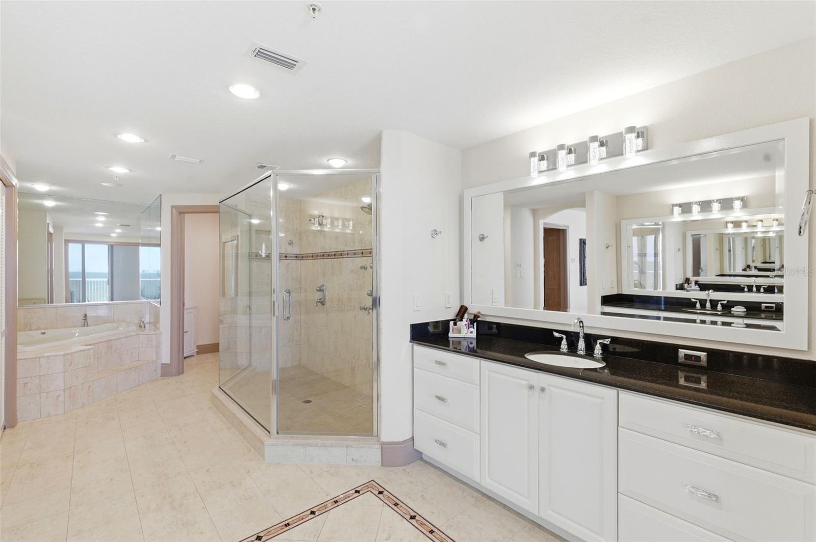 19130 GULF BLVD #V4, INDIAN ROCKS BEACH, FL, 33785