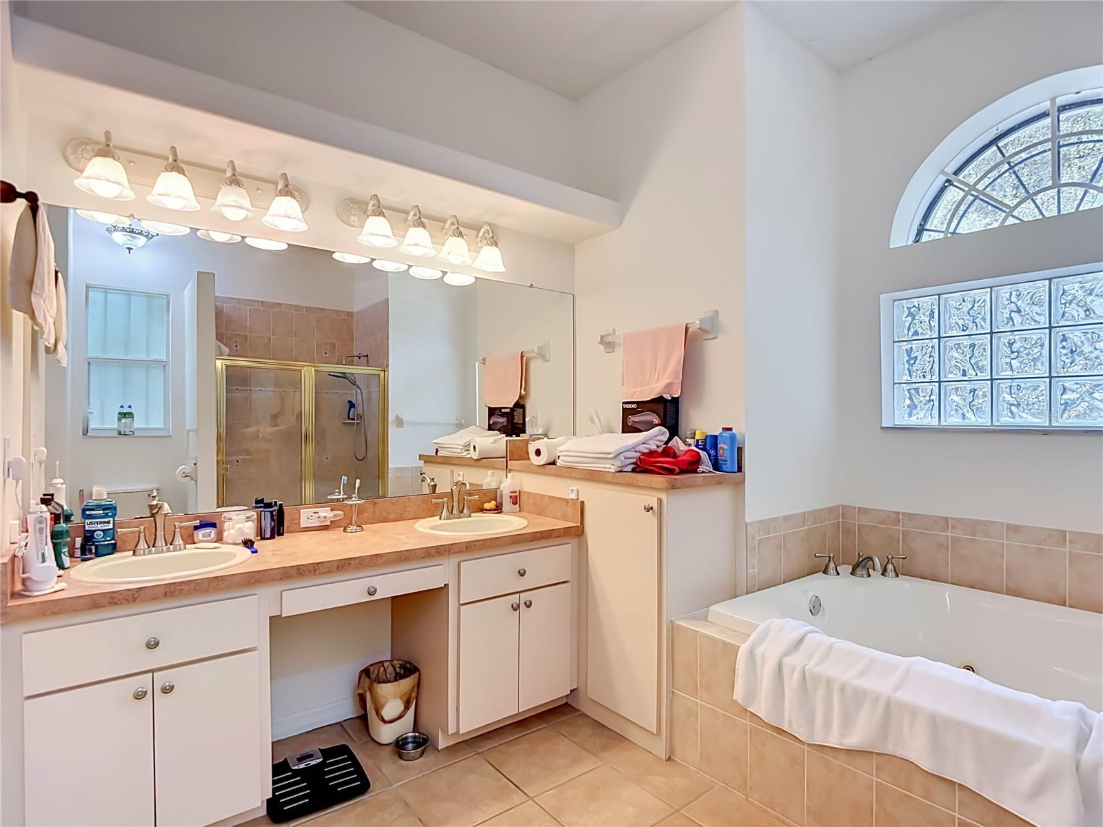 8338 HANDCART RD, WESLEY CHAPEL, FL, 33545