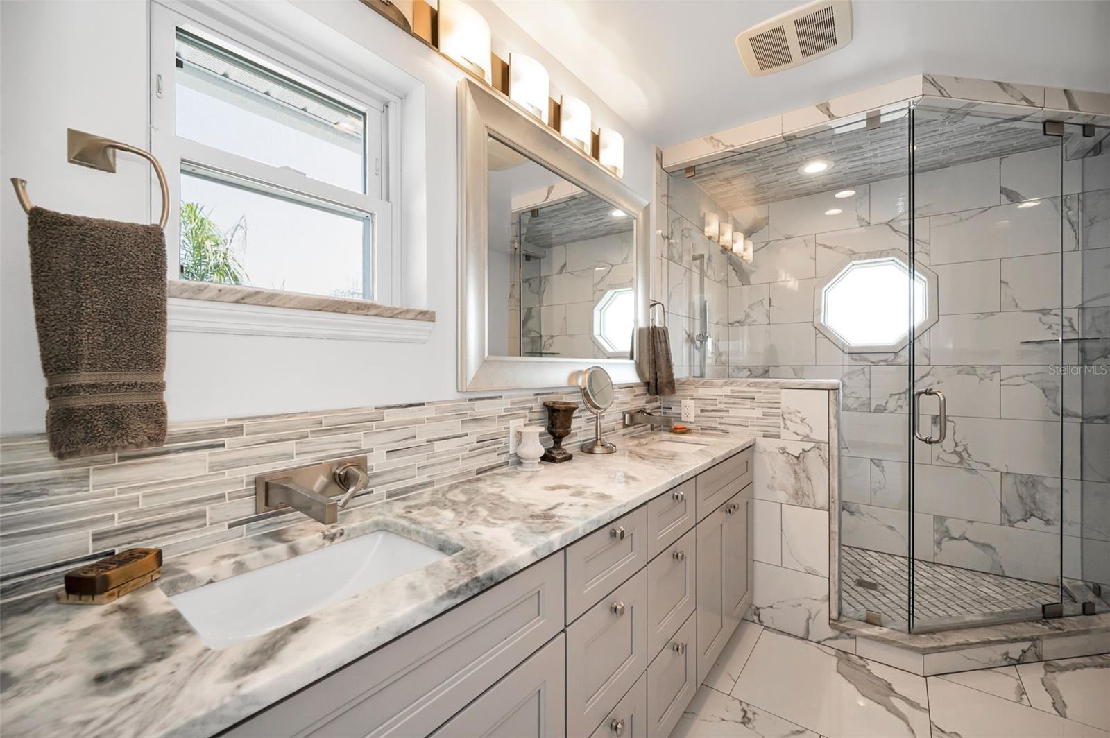 1620 SEA BREEZE DR, TARPON SPRINGS, FL, 34689