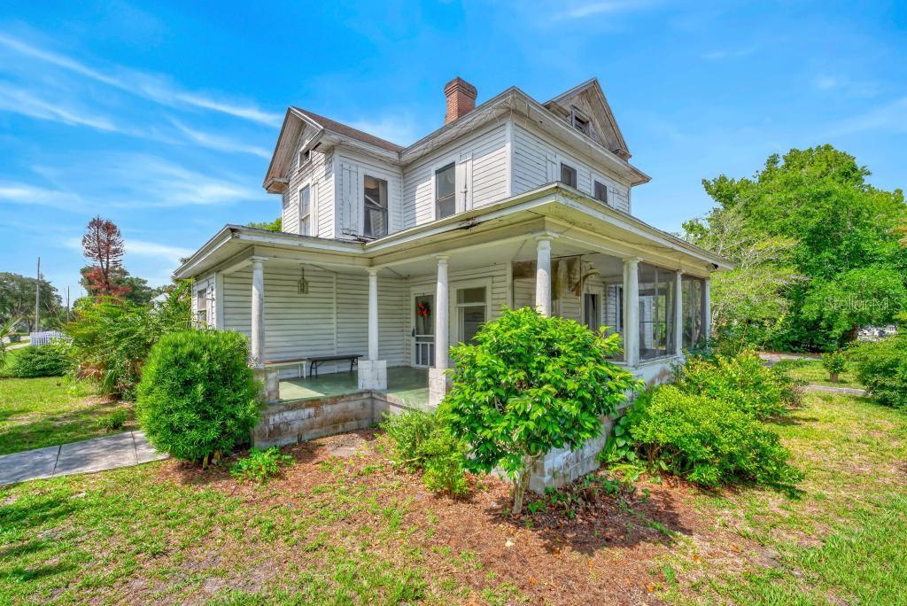 102 S TROWELL AVE, UMATILLA, FL, 32784