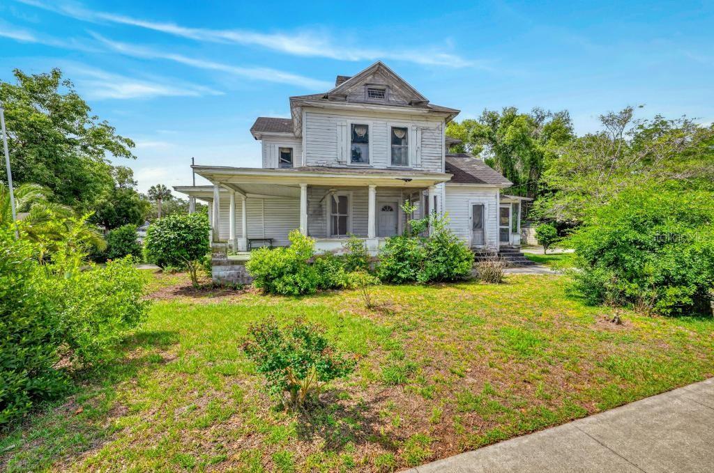 102 S TROWELL AVE, UMATILLA, FL, 32784