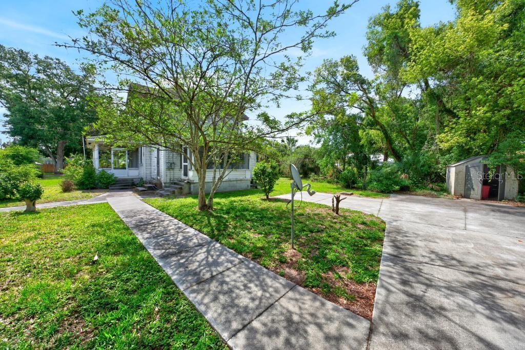 102 S TROWELL AVE, UMATILLA, FL, 32784
