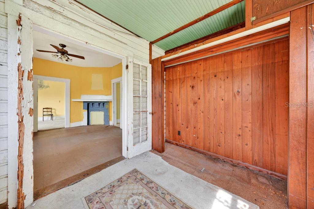 102 S TROWELL AVE, UMATILLA, FL, 32784