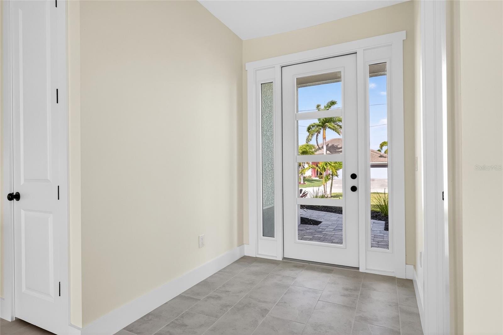 817 NW 38TH PL, CAPE CORAL, FL, 33993