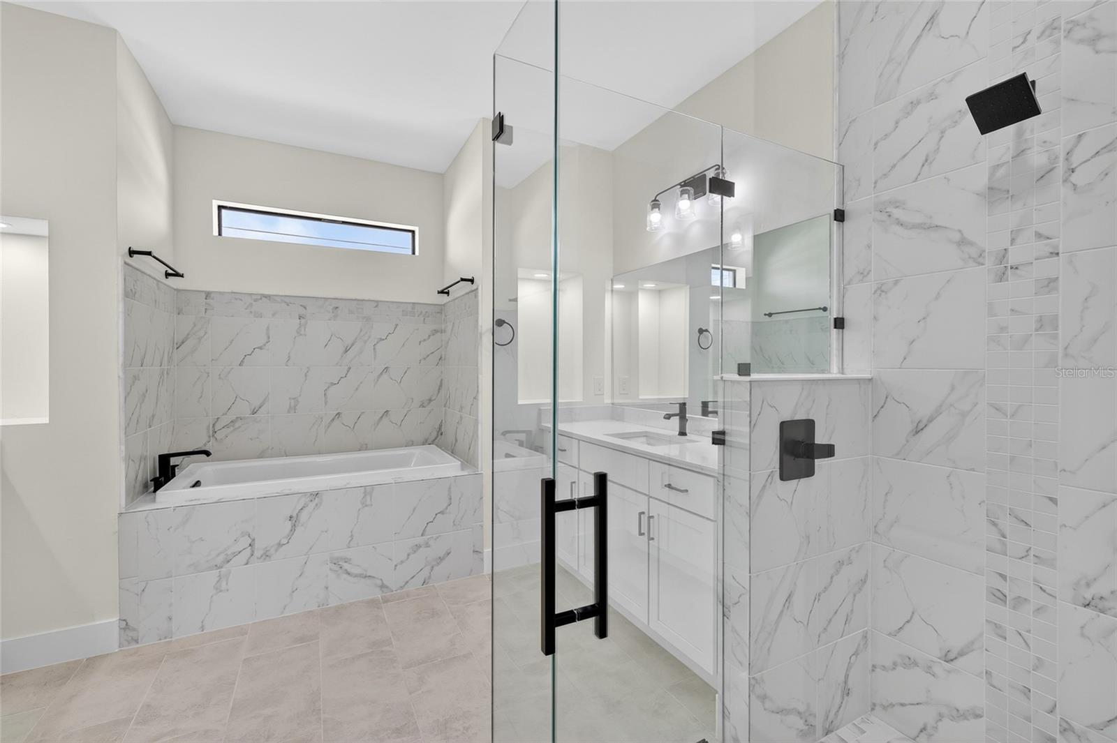 817 NW 38TH PL, CAPE CORAL, FL, 33993