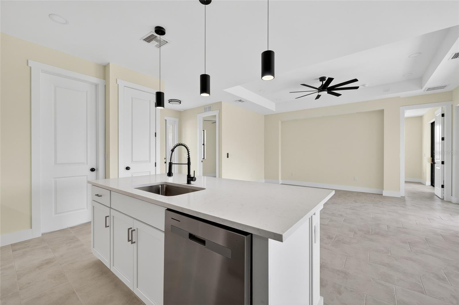817 NW 38TH PL, CAPE CORAL, FL, 33993