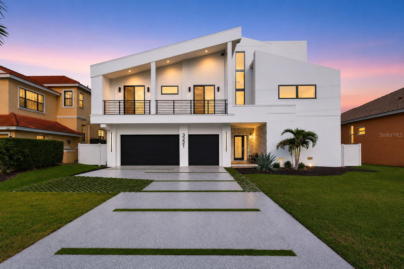 3221 GULF BLVD, BELLEAIR BEACH, FL, 33786