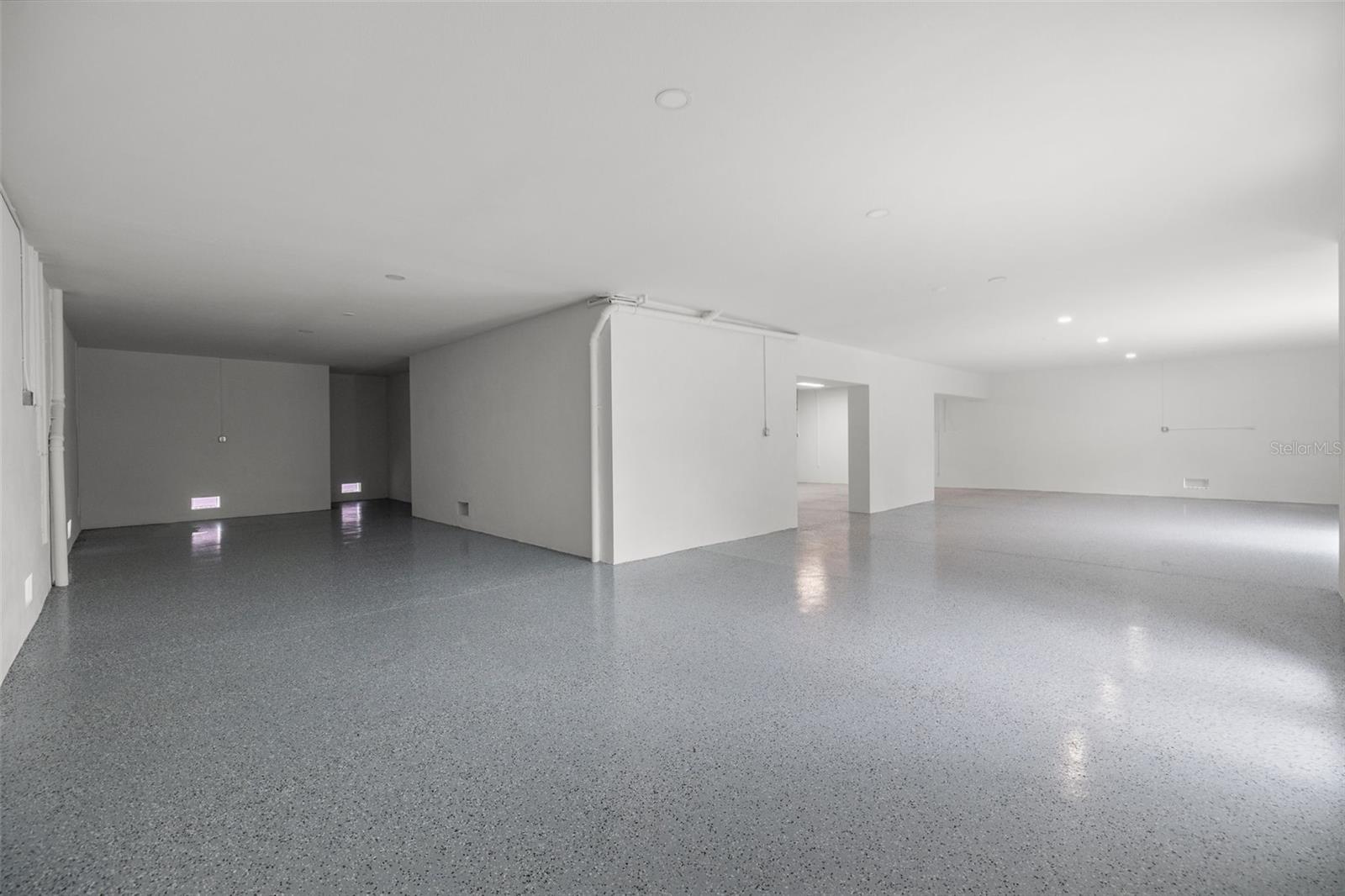 3221 GULF BLVD, BELLEAIR BEACH, FL, 33786