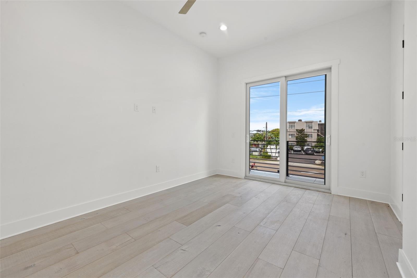 3221 GULF BLVD, BELLEAIR BEACH, FL, 33786