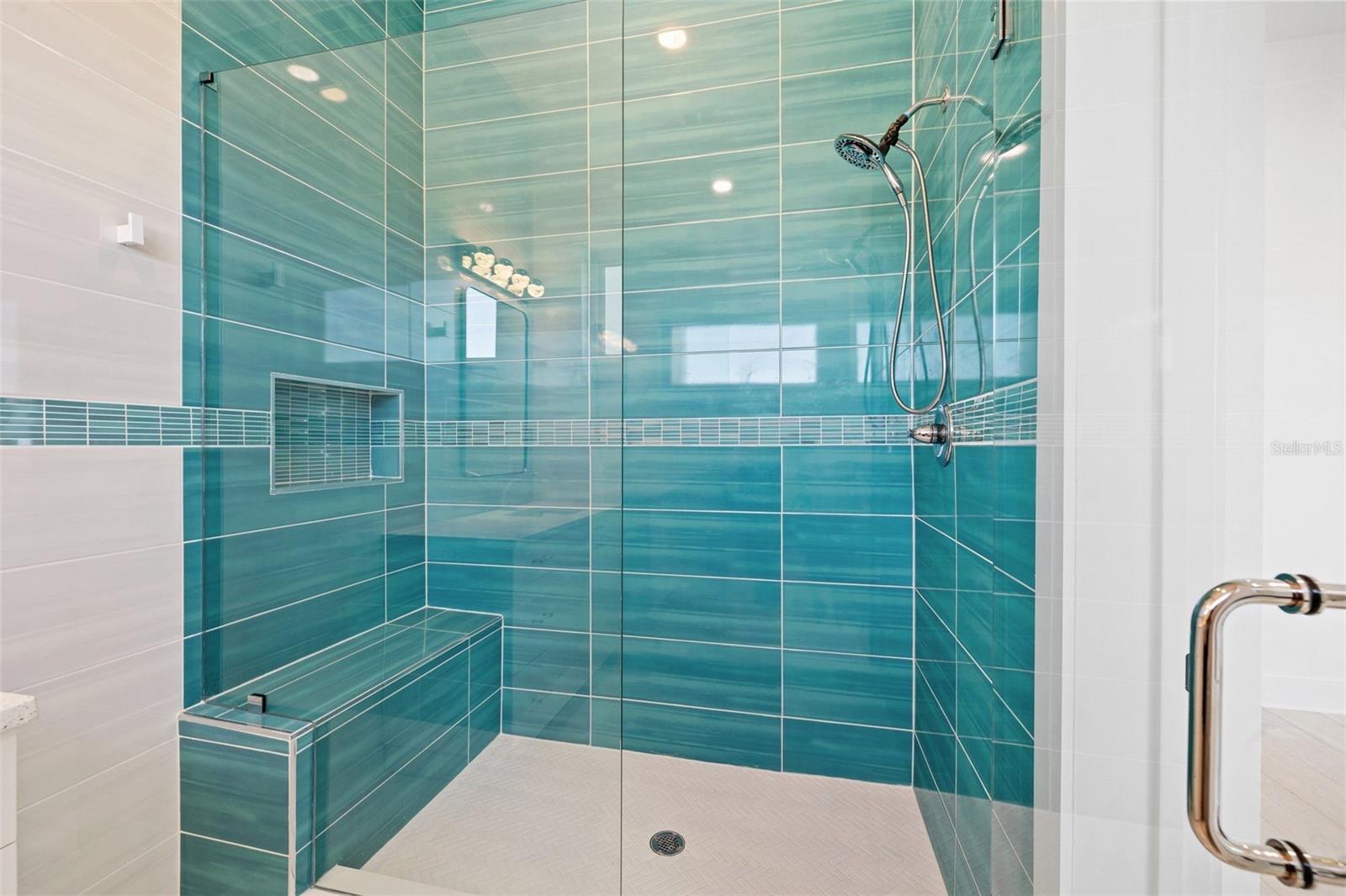 3221 GULF BLVD, BELLEAIR BEACH, FL, 33786