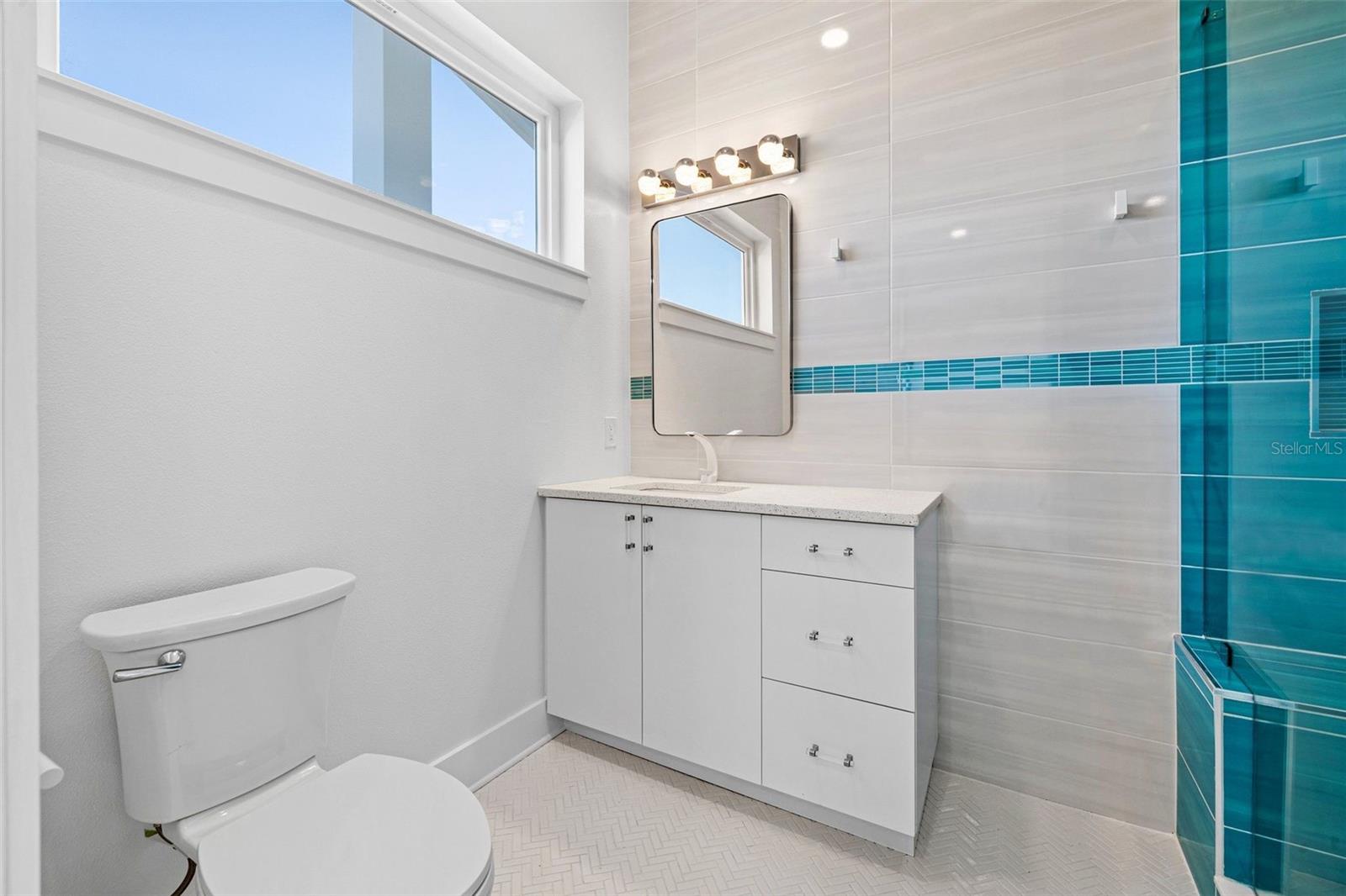 3221 GULF BLVD, BELLEAIR BEACH, FL, 33786
