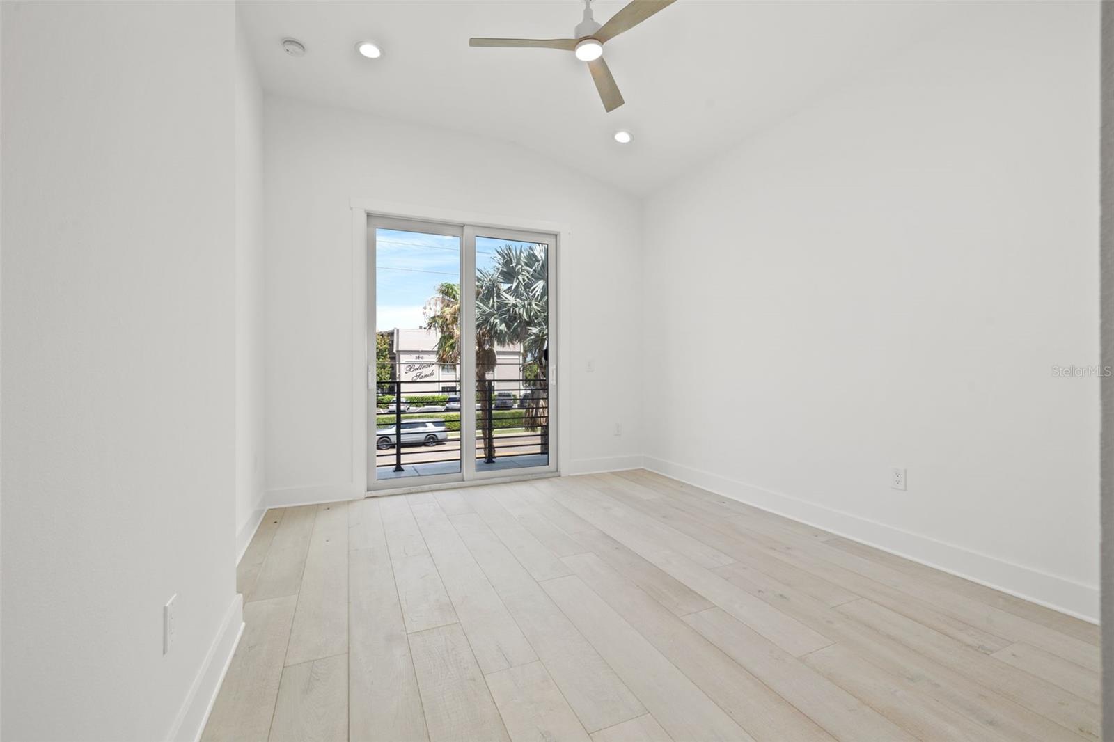 3221 GULF BLVD, BELLEAIR BEACH, FL, 33786