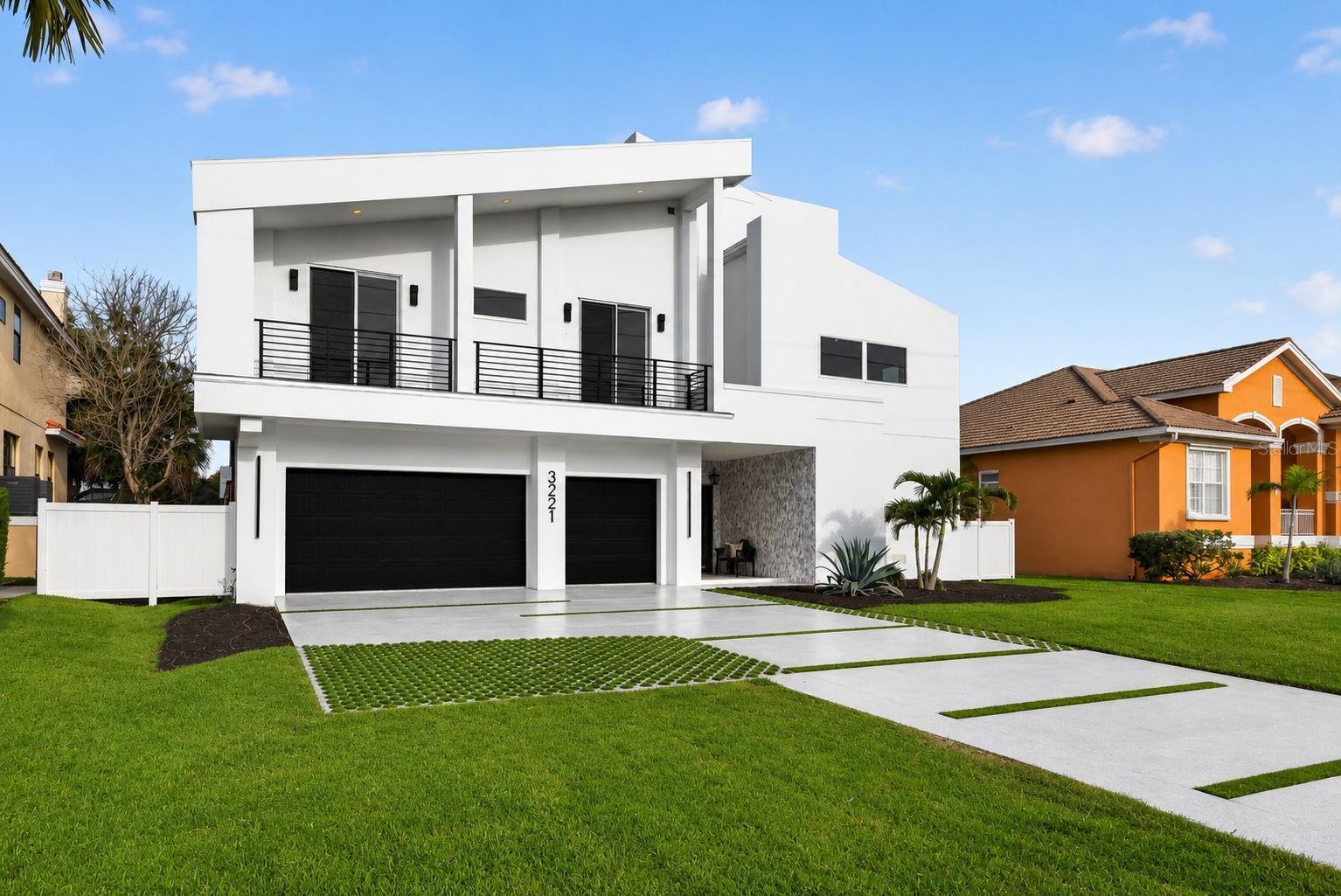 3221 GULF BLVD, BELLEAIR BEACH, FL, 33786