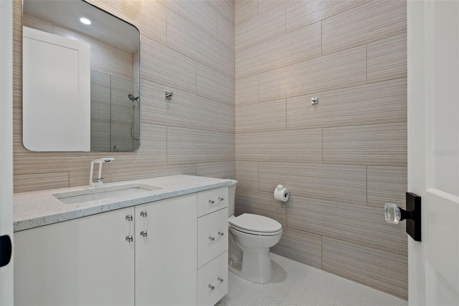 3221 GULF BLVD, BELLEAIR BEACH, FL, 33786
