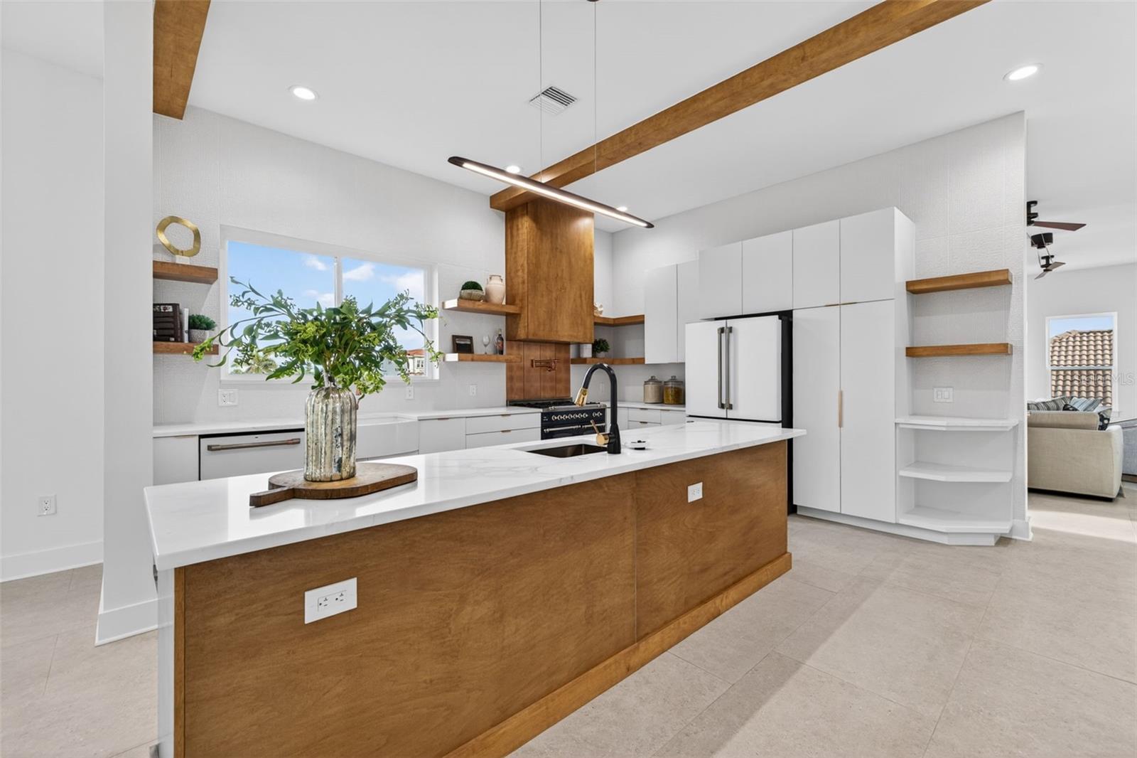 3221 GULF BLVD, BELLEAIR BEACH, FL, 33786
