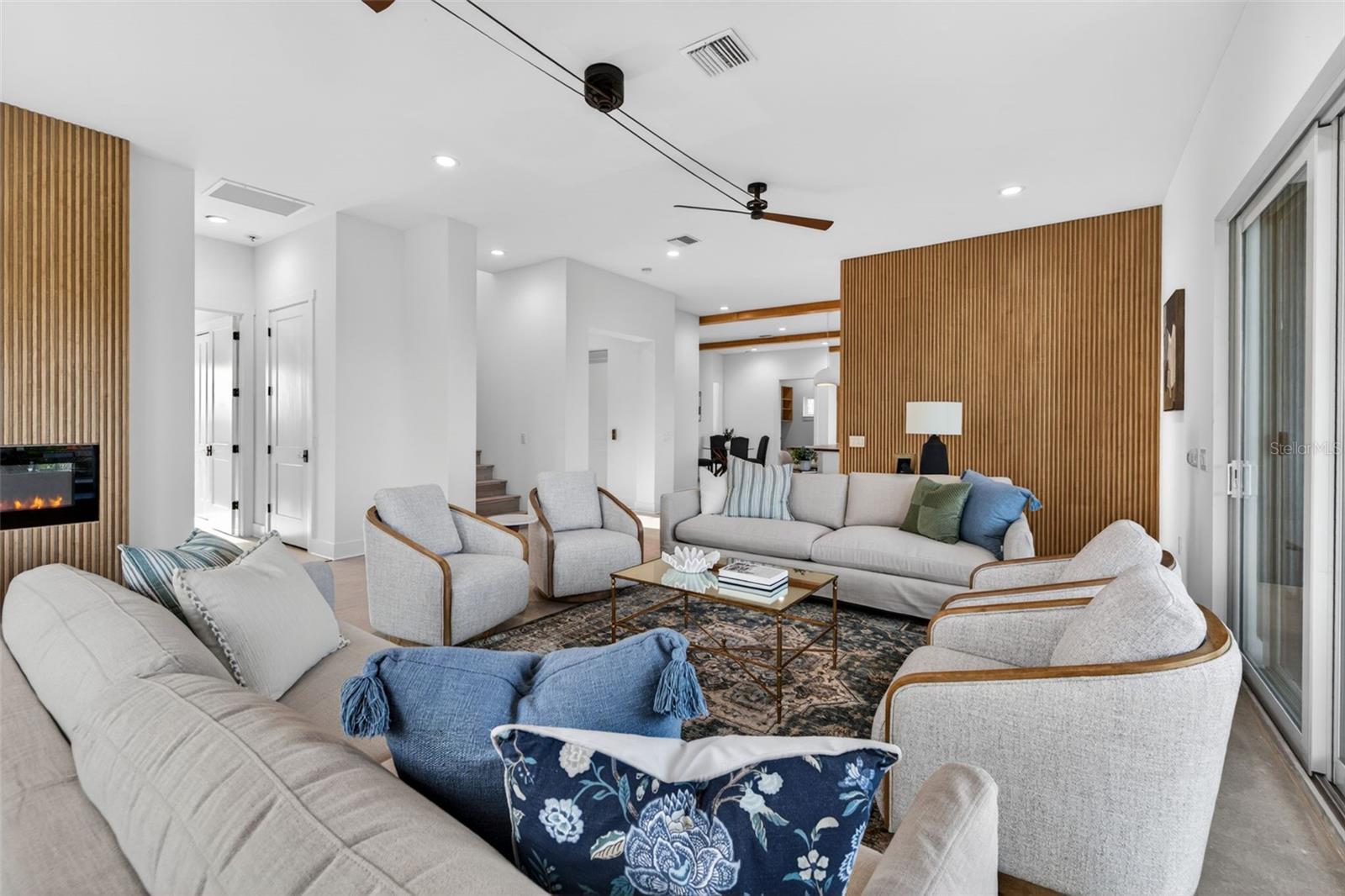 3221 GULF BLVD, BELLEAIR BEACH, FL, 33786